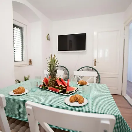 Apartment Slavuj Square