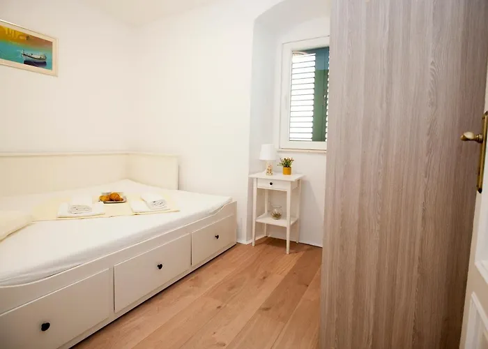 Slavuj Square Lejlighed